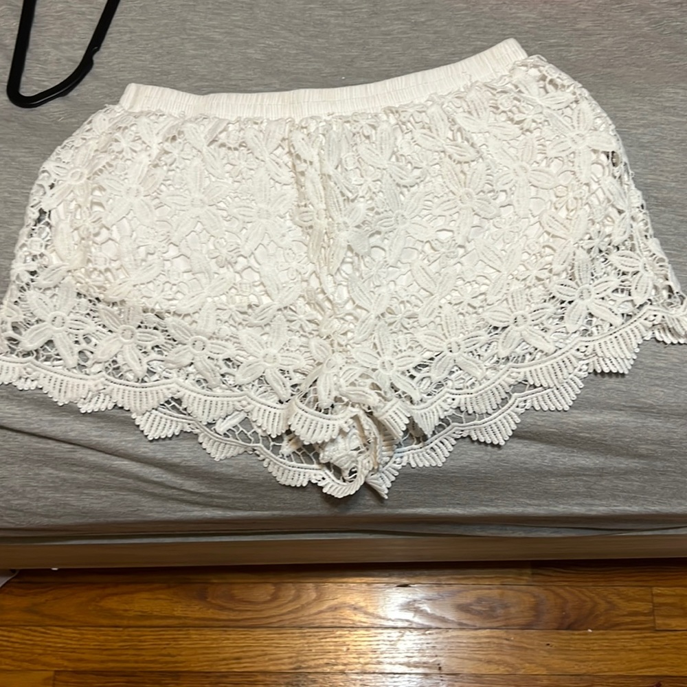 Flower lace shorts
